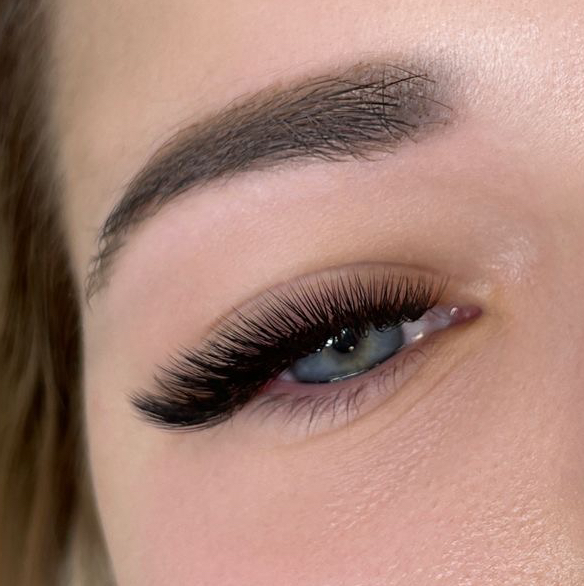 Коррекция ресниц 3-4D объема