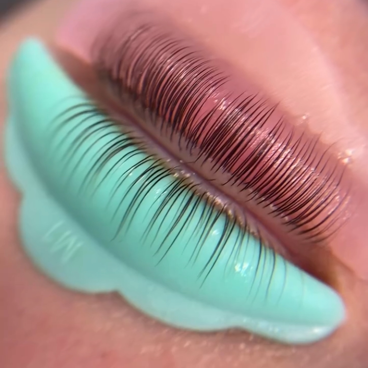 Ламинирование нижних ресниц