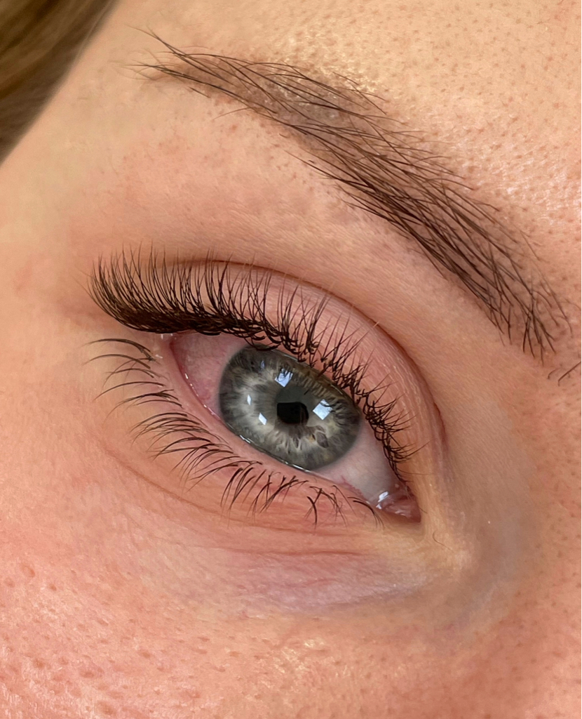 Нижние ресницы