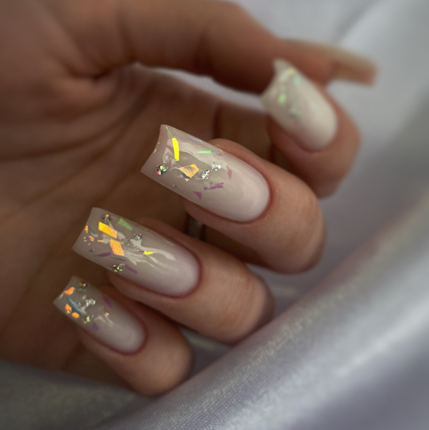 Коррекция ногтей