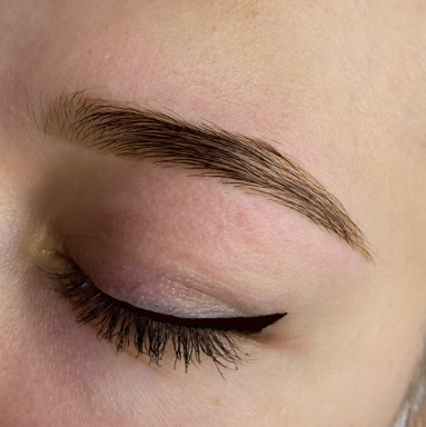 Окрашивание бровей