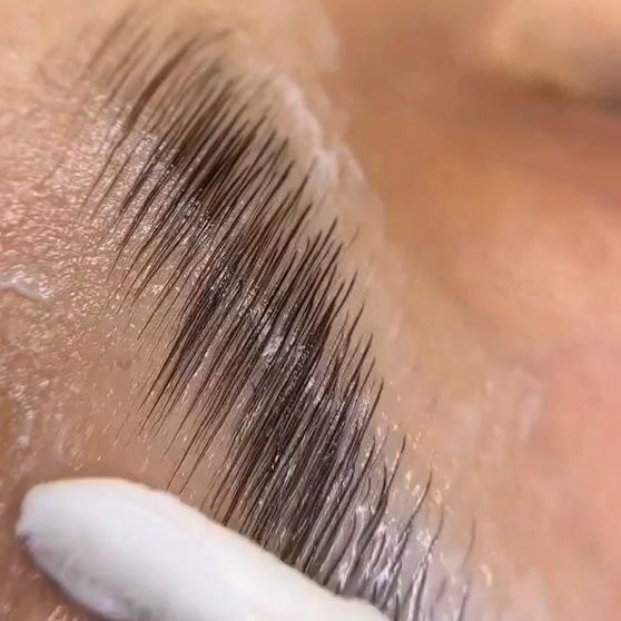 Долговременная укладка бровей без окрашивания или без коррекции