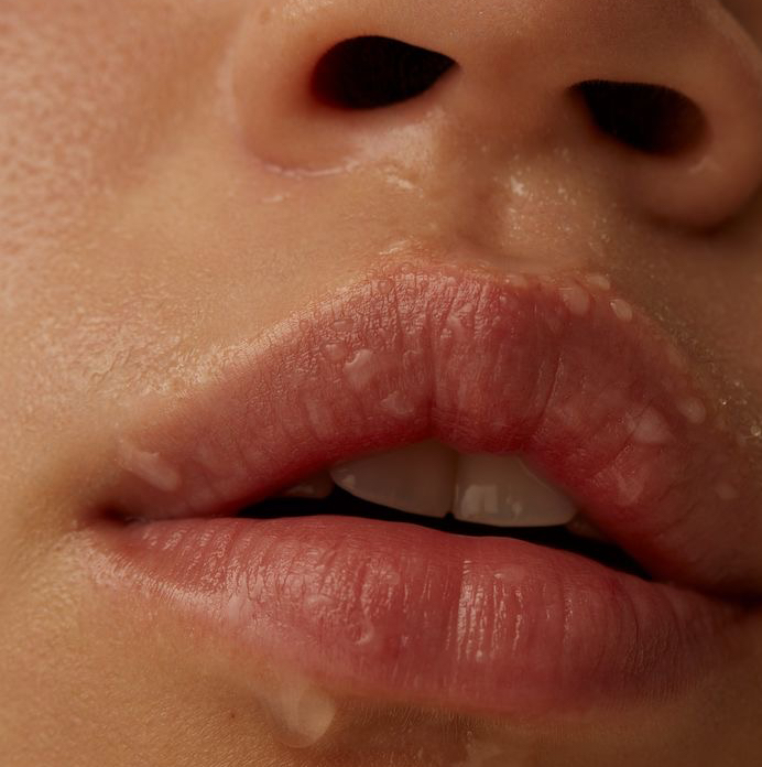 Депиляция одной зоны на лице (пушок над губой / нос / подбородок)