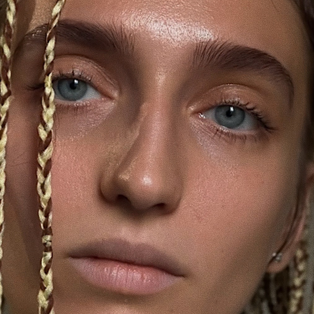 Структурная коррекция бровей / Прореживание бровей (коррекция бровей входит в стоимость)