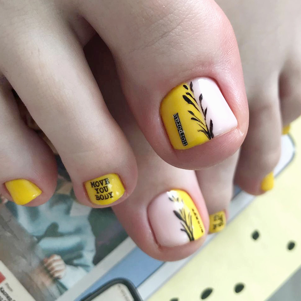 Педикюр с покрытием гель лак