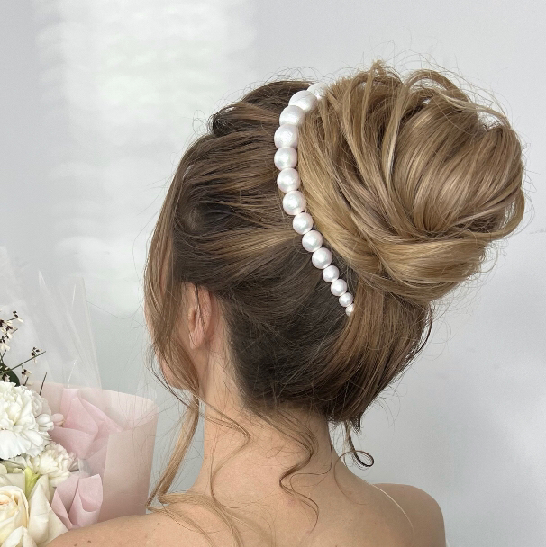 Собранная прическа /пучки