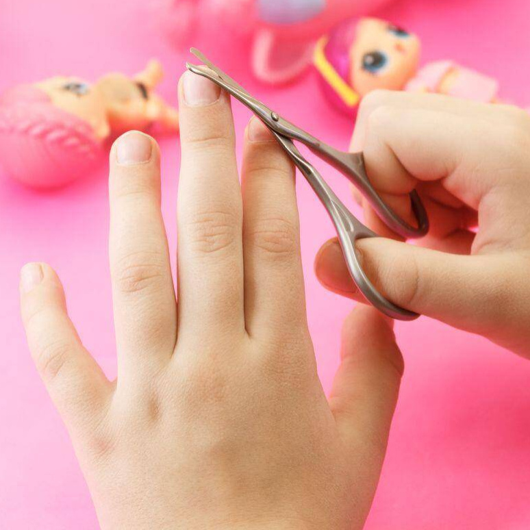 Маникюр детский