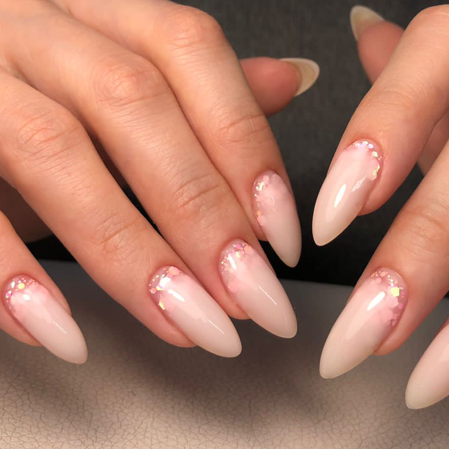 Комбинированный маникюр с покрытием гель-лак