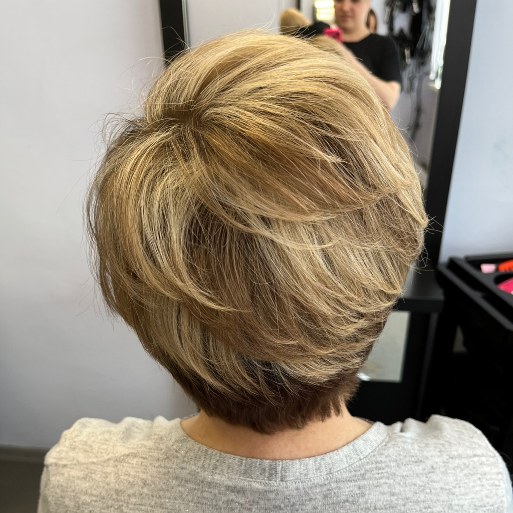 Стрижка женская