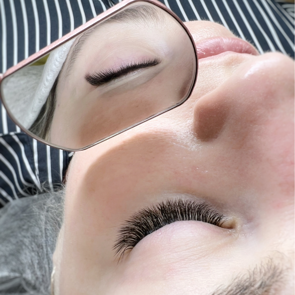 Снятие ресниц