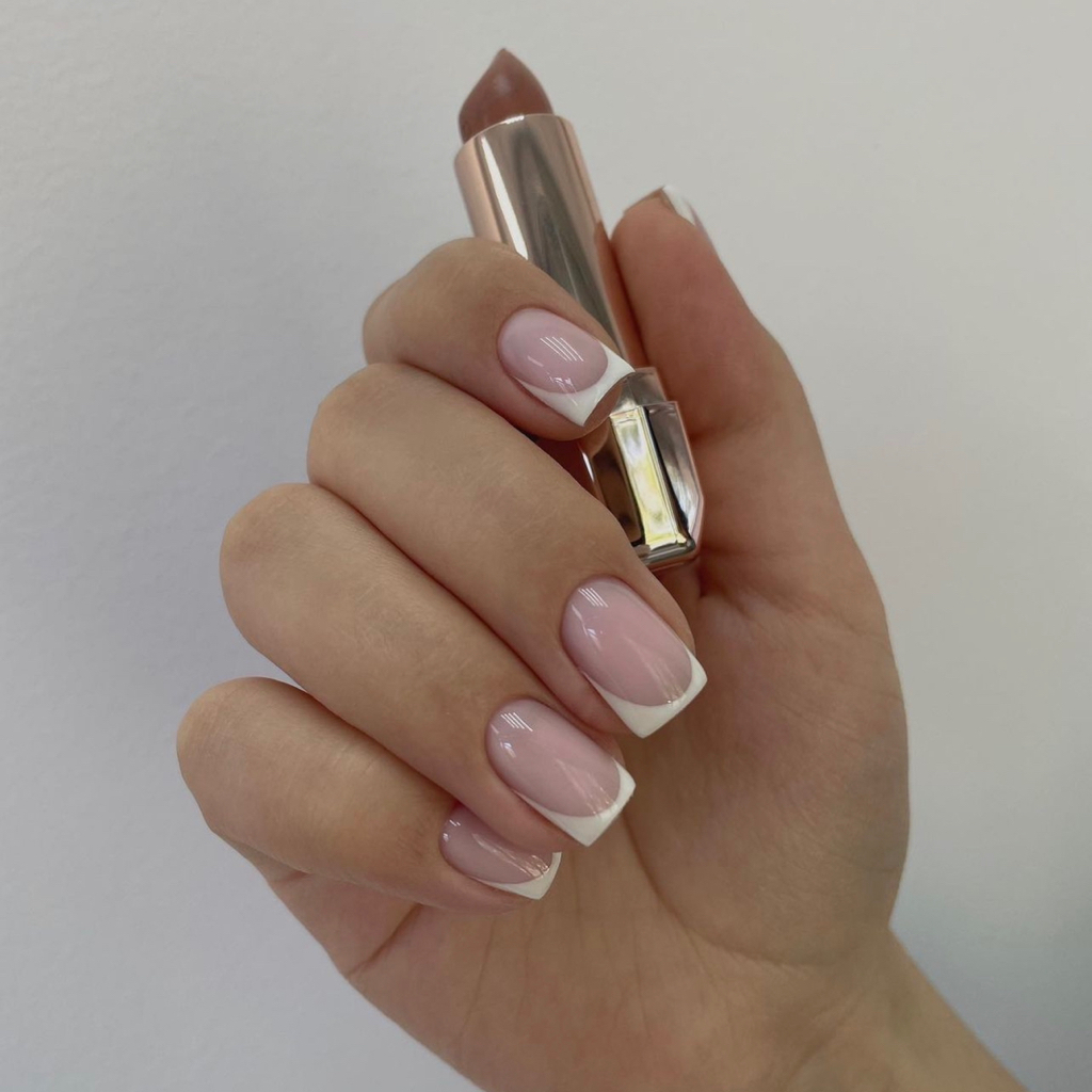 Наращивание ногтей