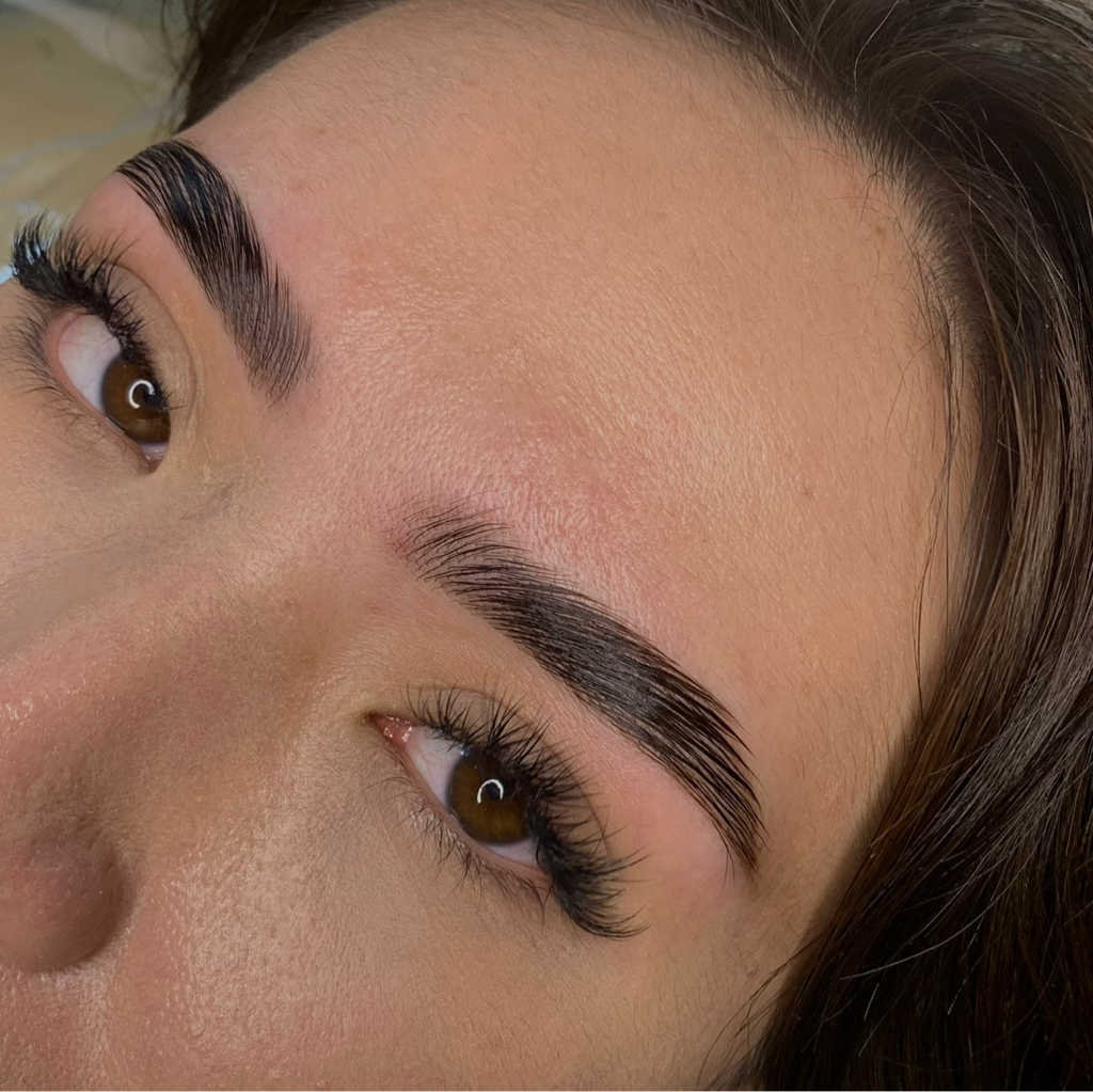 Ламинирование бровей