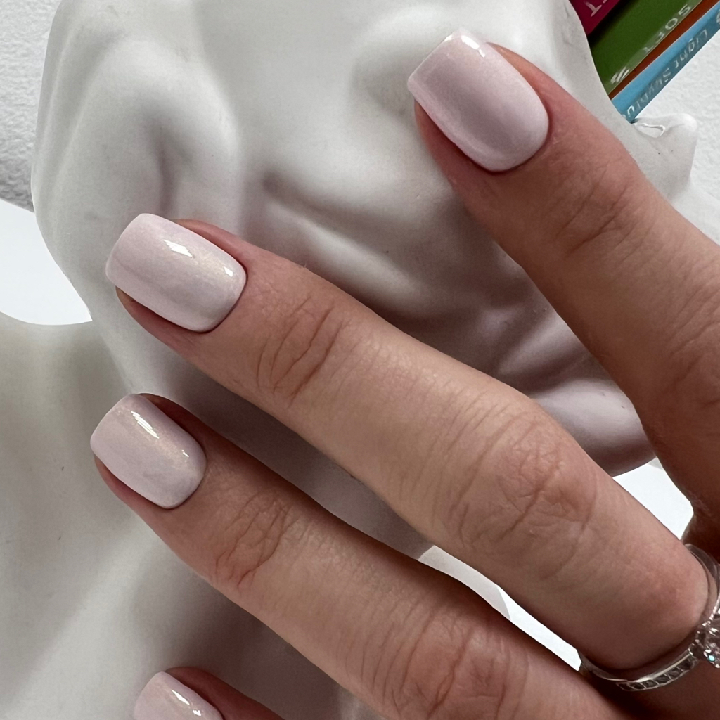 Маникюр гель-лак