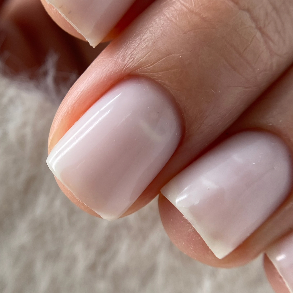 Экспресс-маникюр с натуральным покрытием