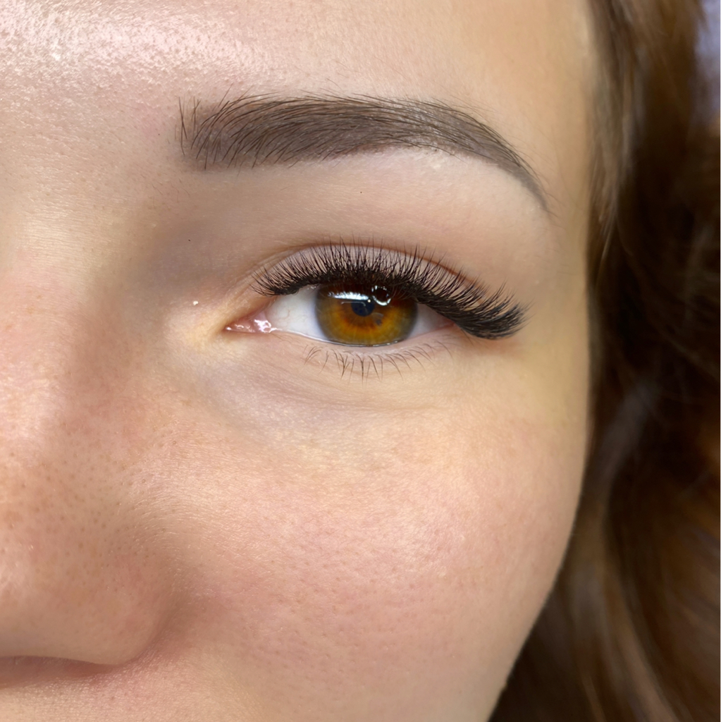 Наращивание ресниц 3Д