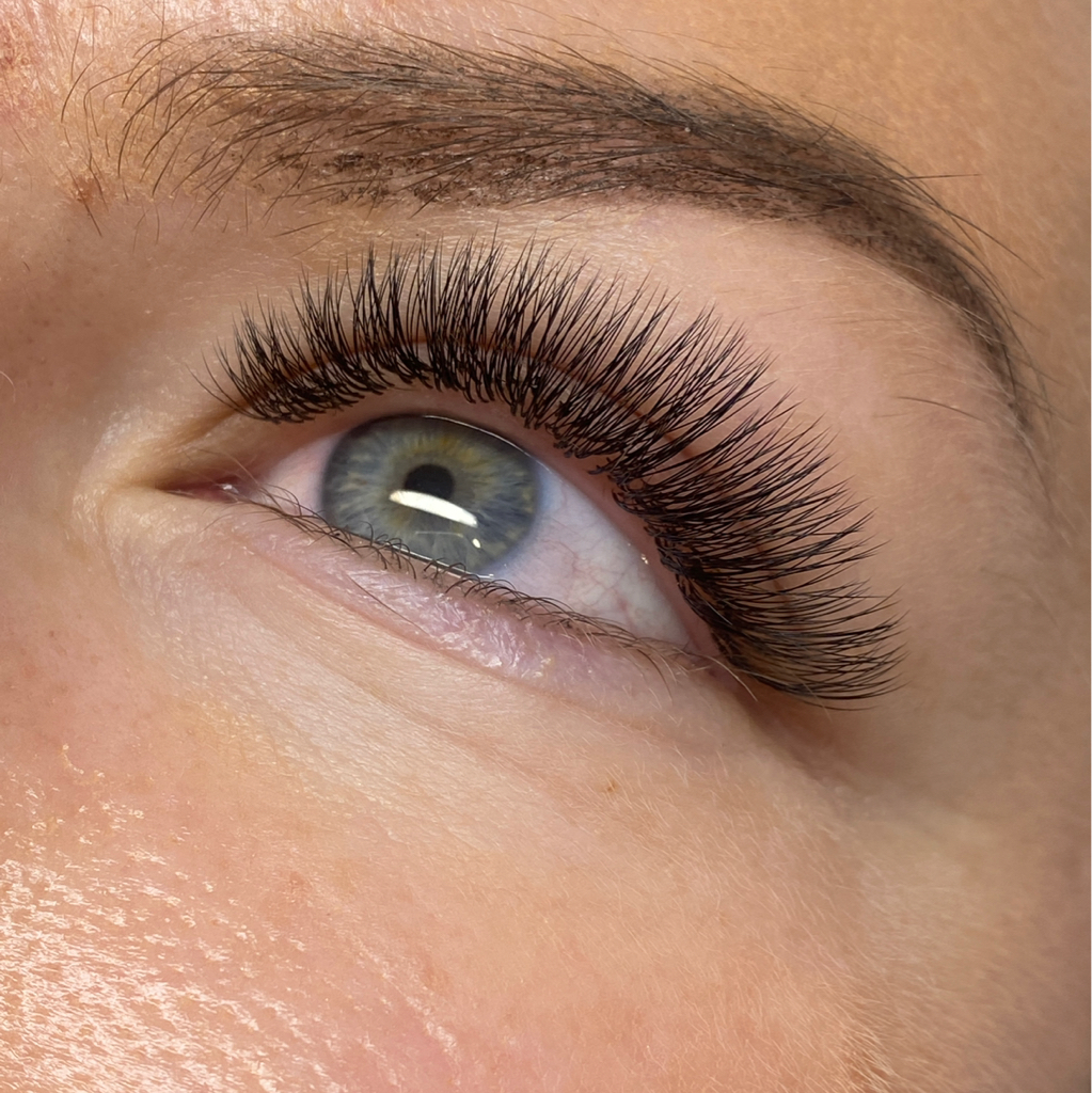 Наращивание ресниц 2Д