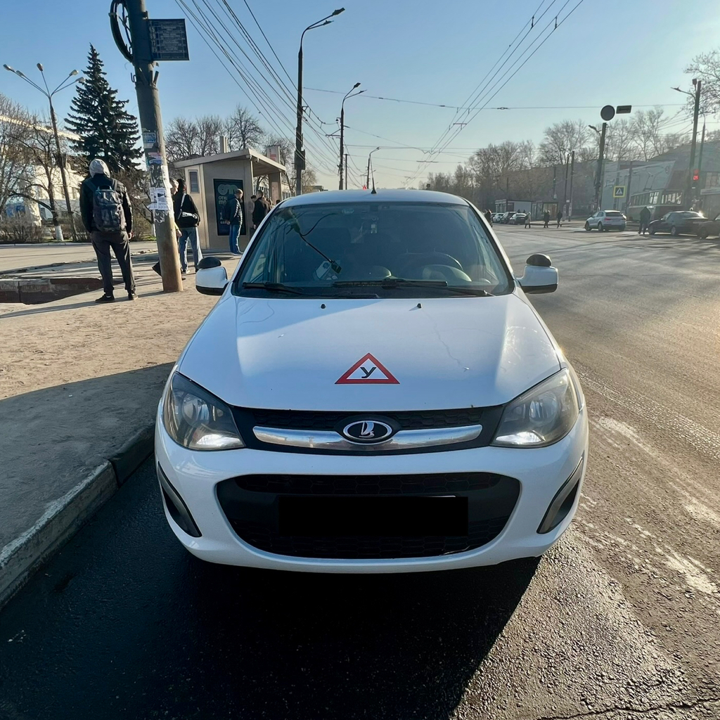 Пробное, первое занятие по вождению.