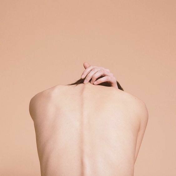 Масаж спини