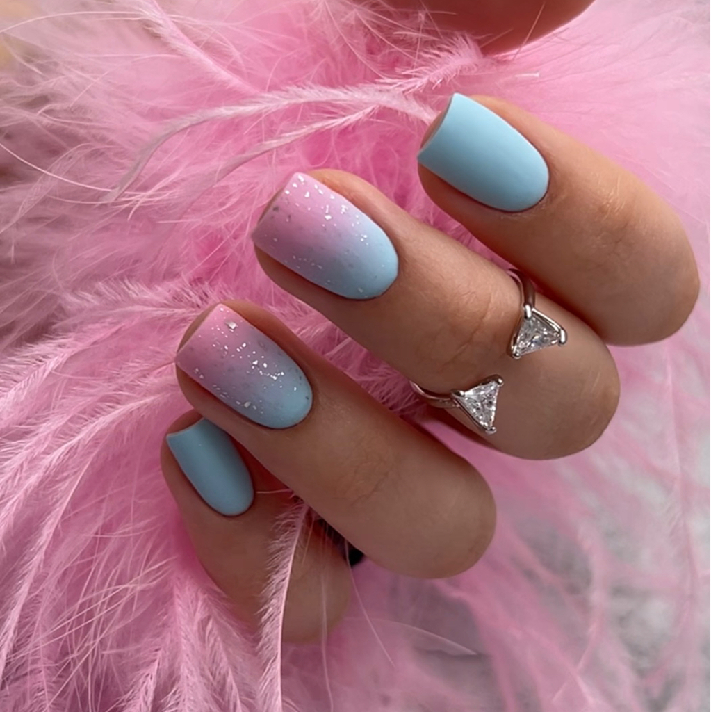 Маникюр с дизайном градиент