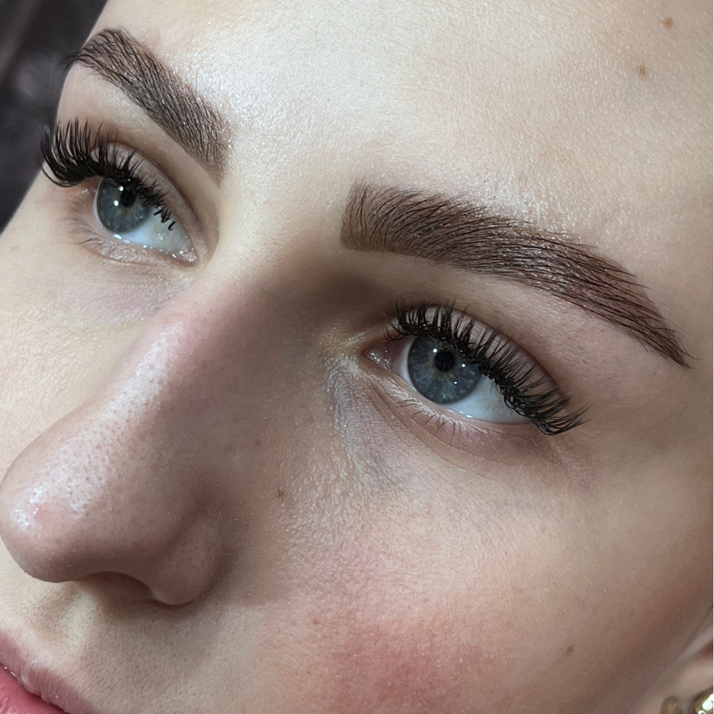 Коррекция ресниц «Мокрый эффект»