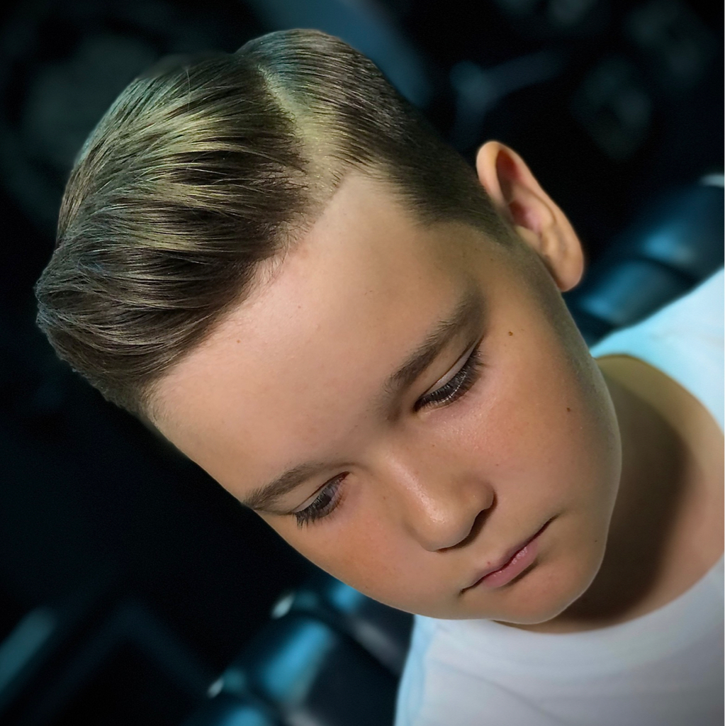 Подростковая-студенческая стрижка ( от 12 до 16 лет  )