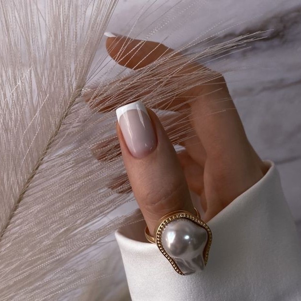 Маникюр ( френч)