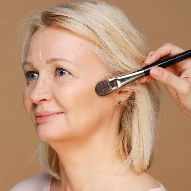 Лифтинг-макияж