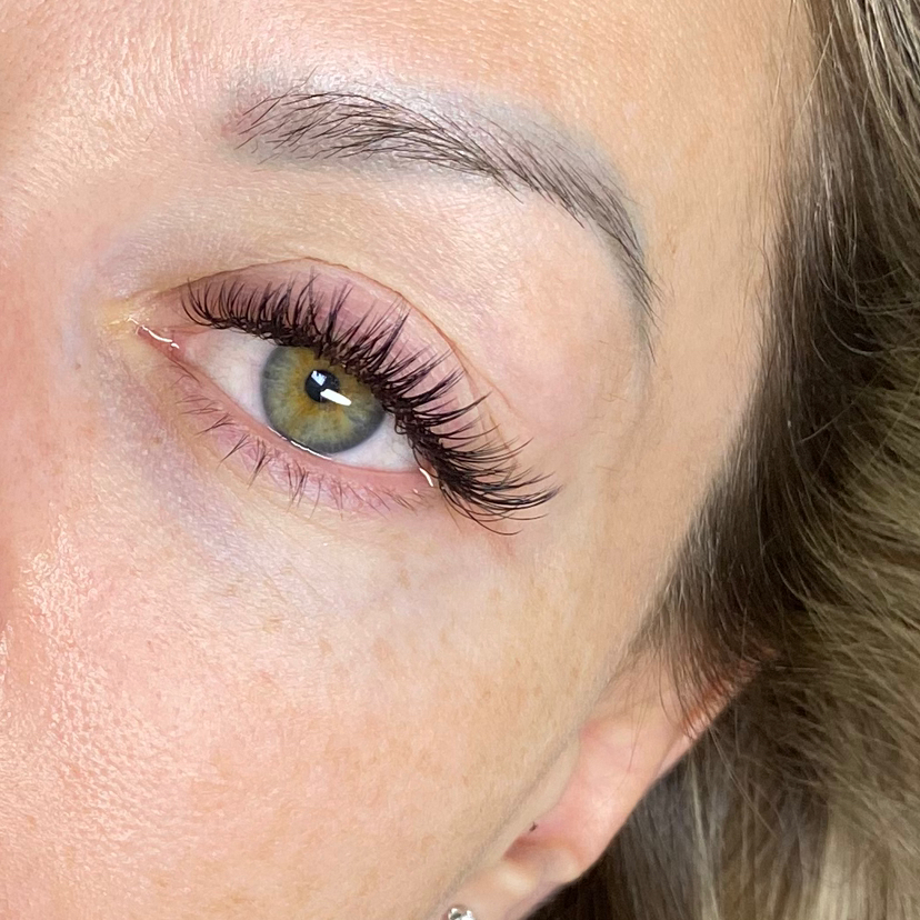 Наращивание ресниц 2,5D