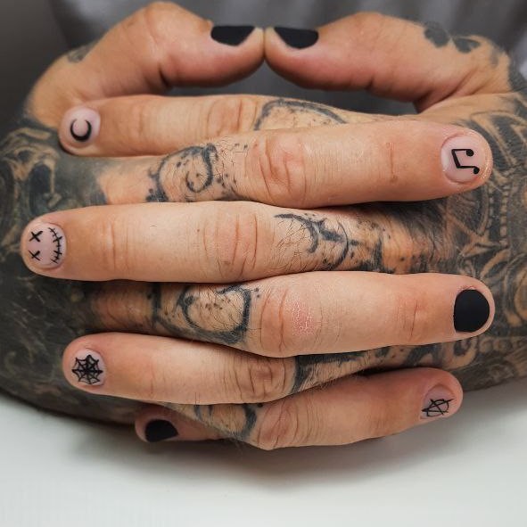 Маникюр мужской