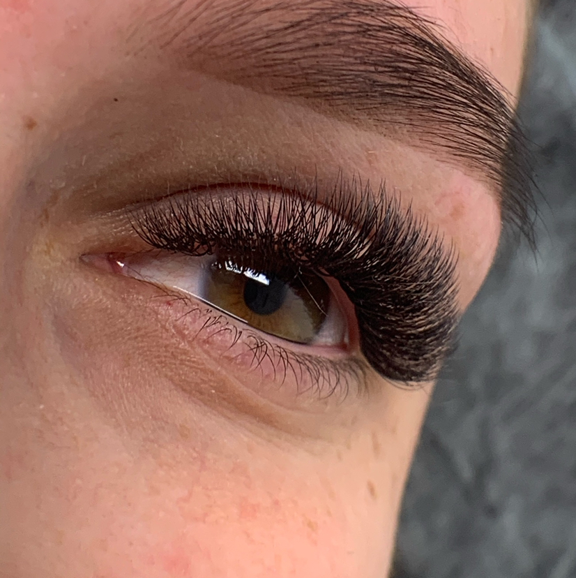 Наращивание ресниц 2д-3д