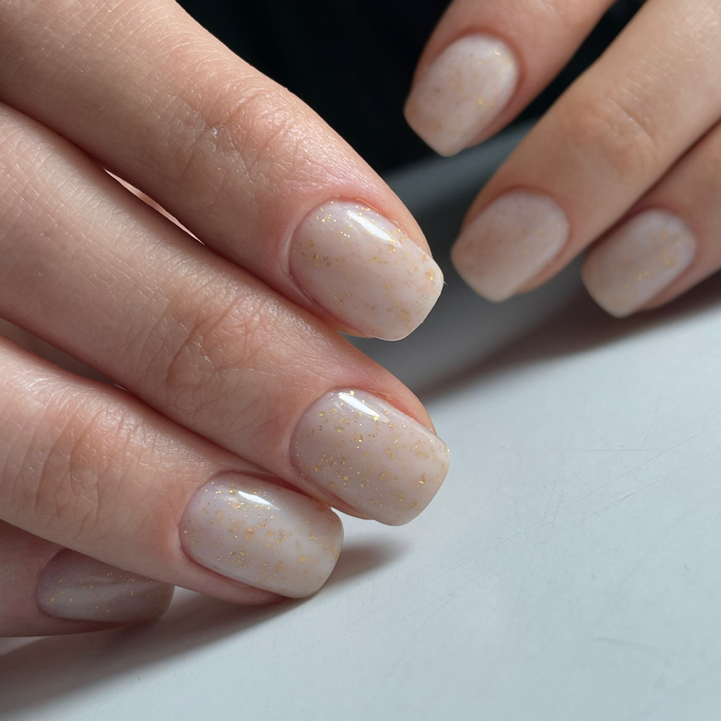 Манікюр з покриттям гель-лак