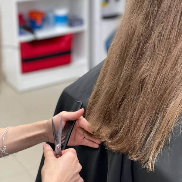 Стрижка женская