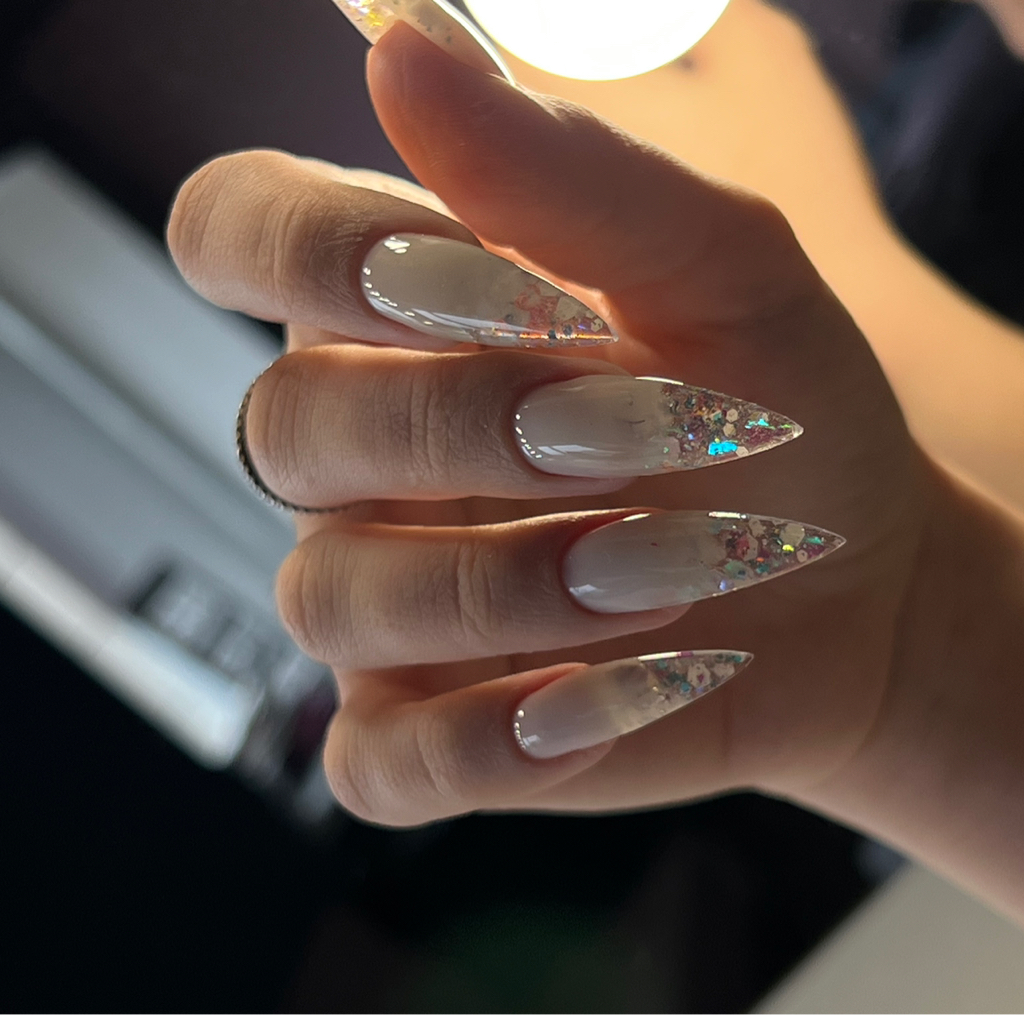 Наращивание ногтей