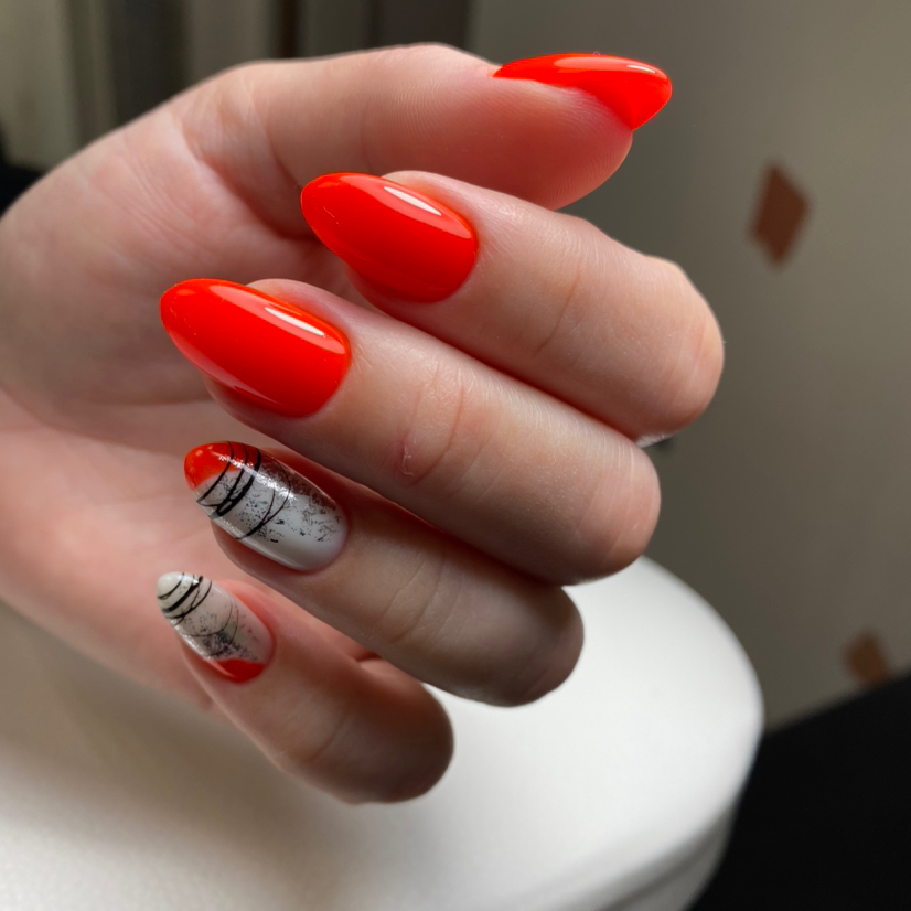 Маникюр + однотонное покрытие (Ремонт, укрепление входит в стоимость)