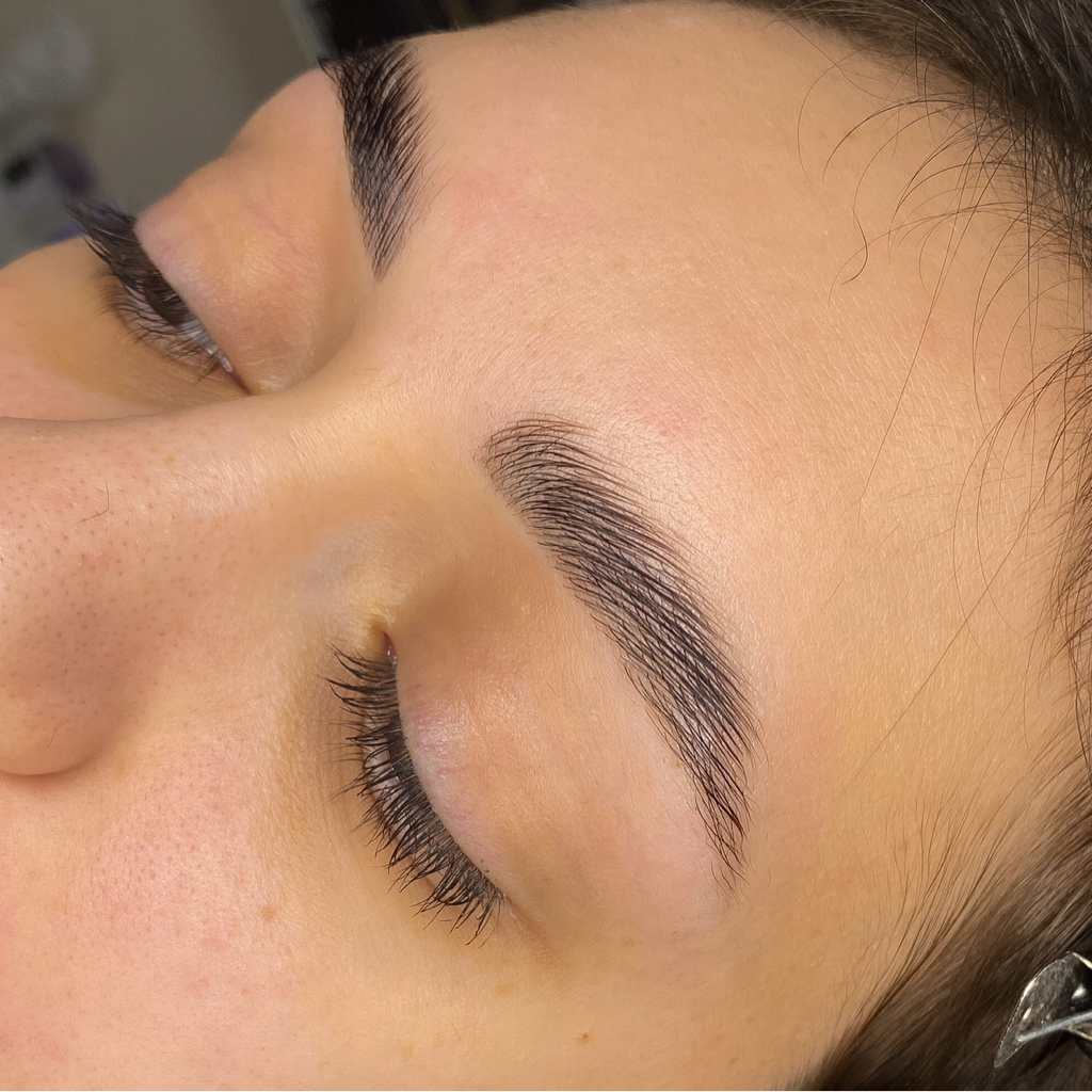 Долговременная укладка бровей (оформление /окрашивание)