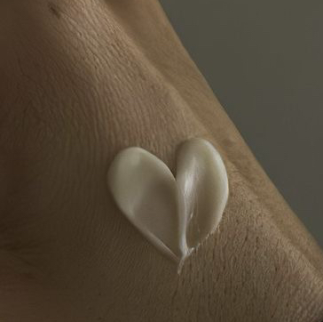 Депиляция бикини глубокое сахар