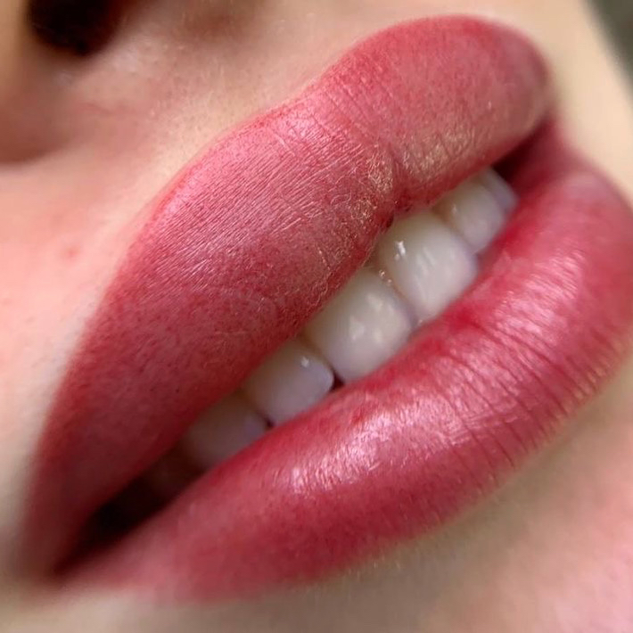 Перманентный макияж:ГУБЫ