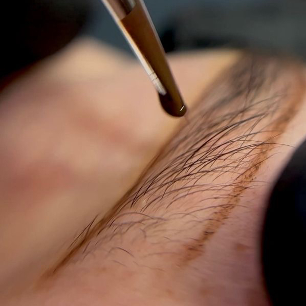 Перманентый макияж:БРОВИ