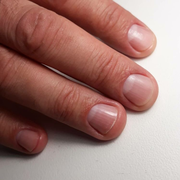 Маникюр мужской