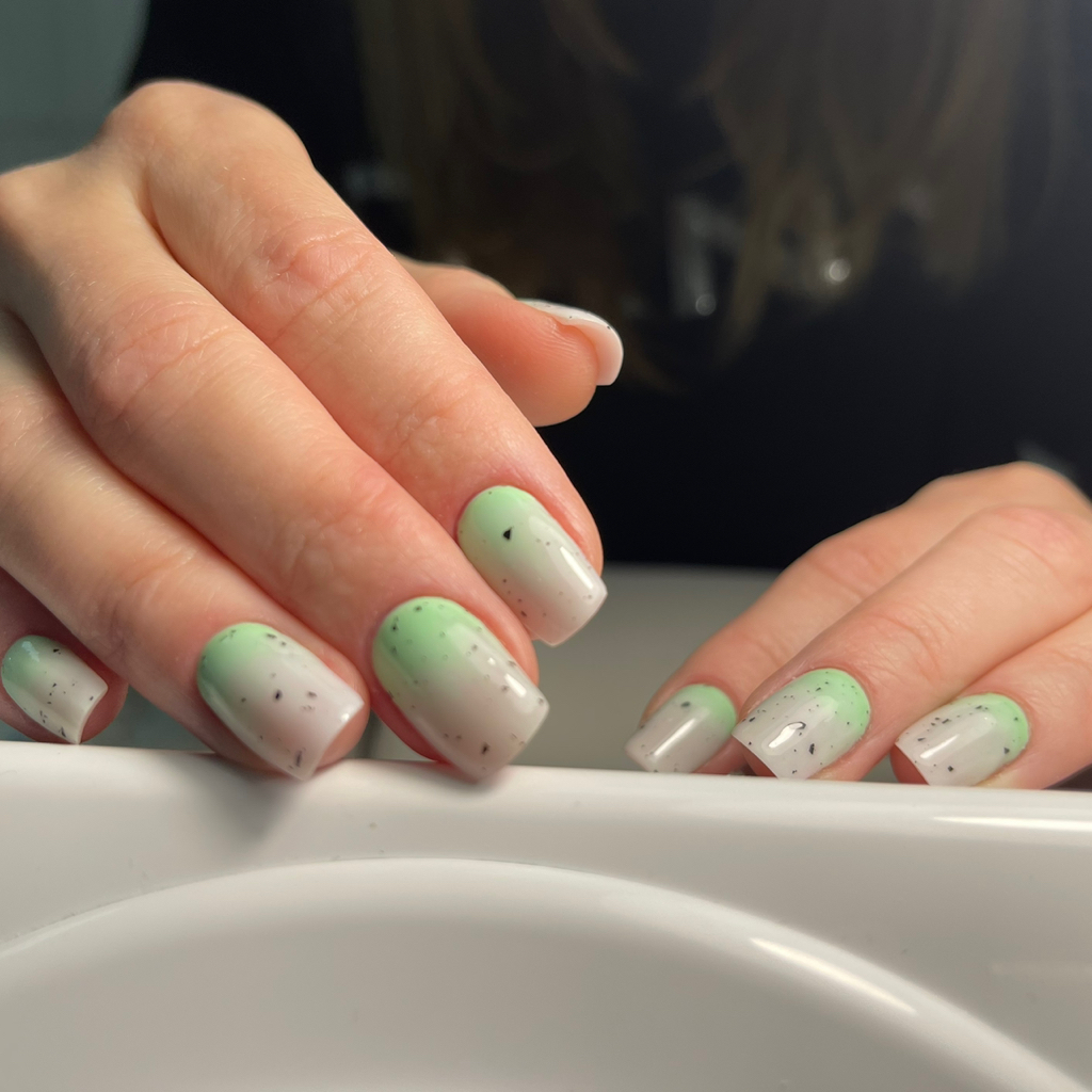 Наращивание ногтей