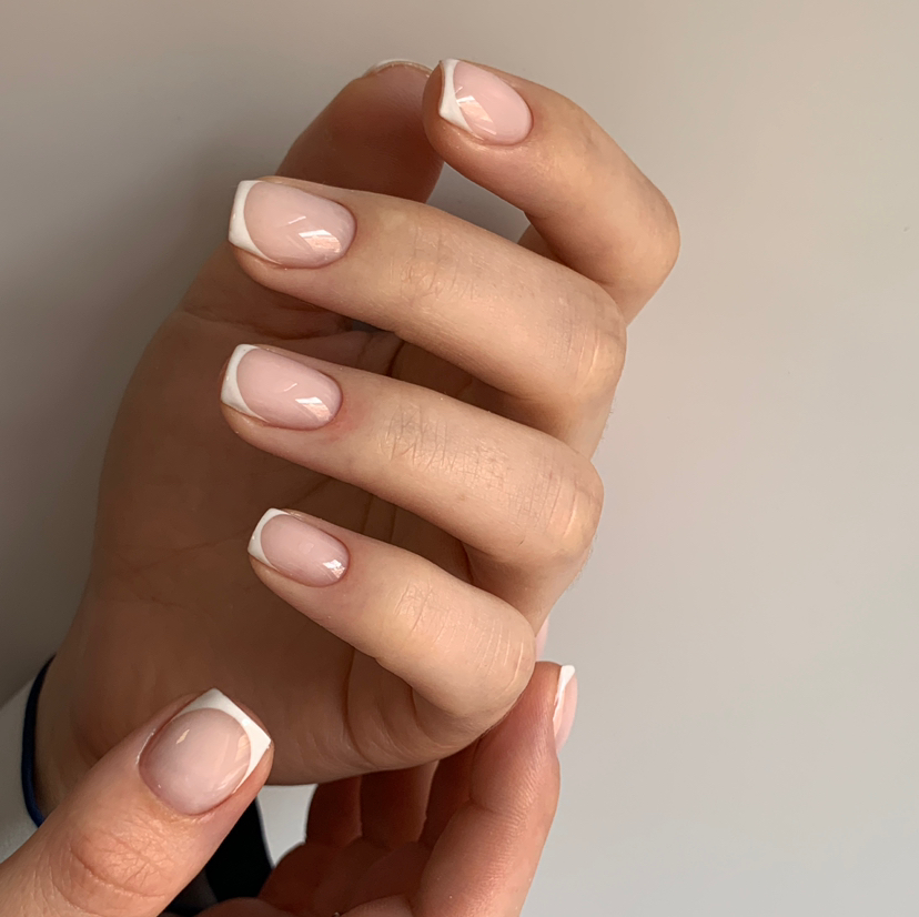 Маникюр с покрытием гель лак +френч