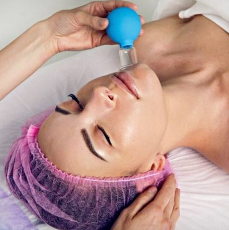 Вакуумный (баночный) массаж лица