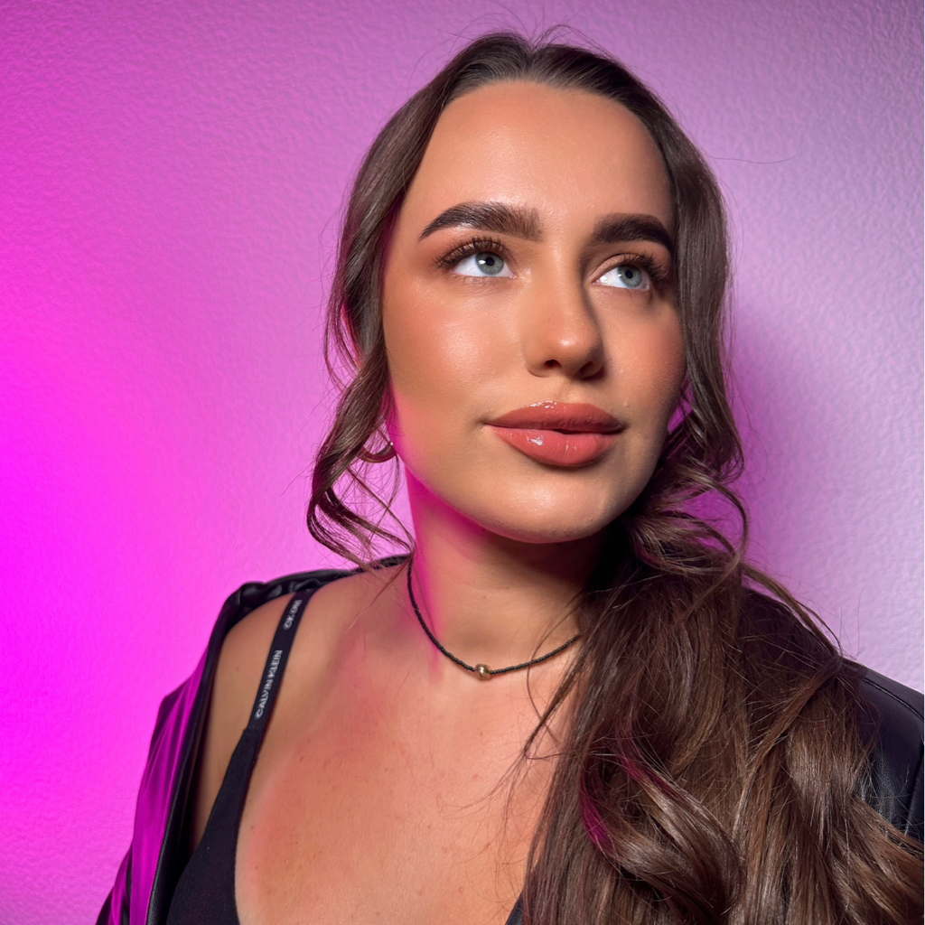 Перманентный макияж бровей