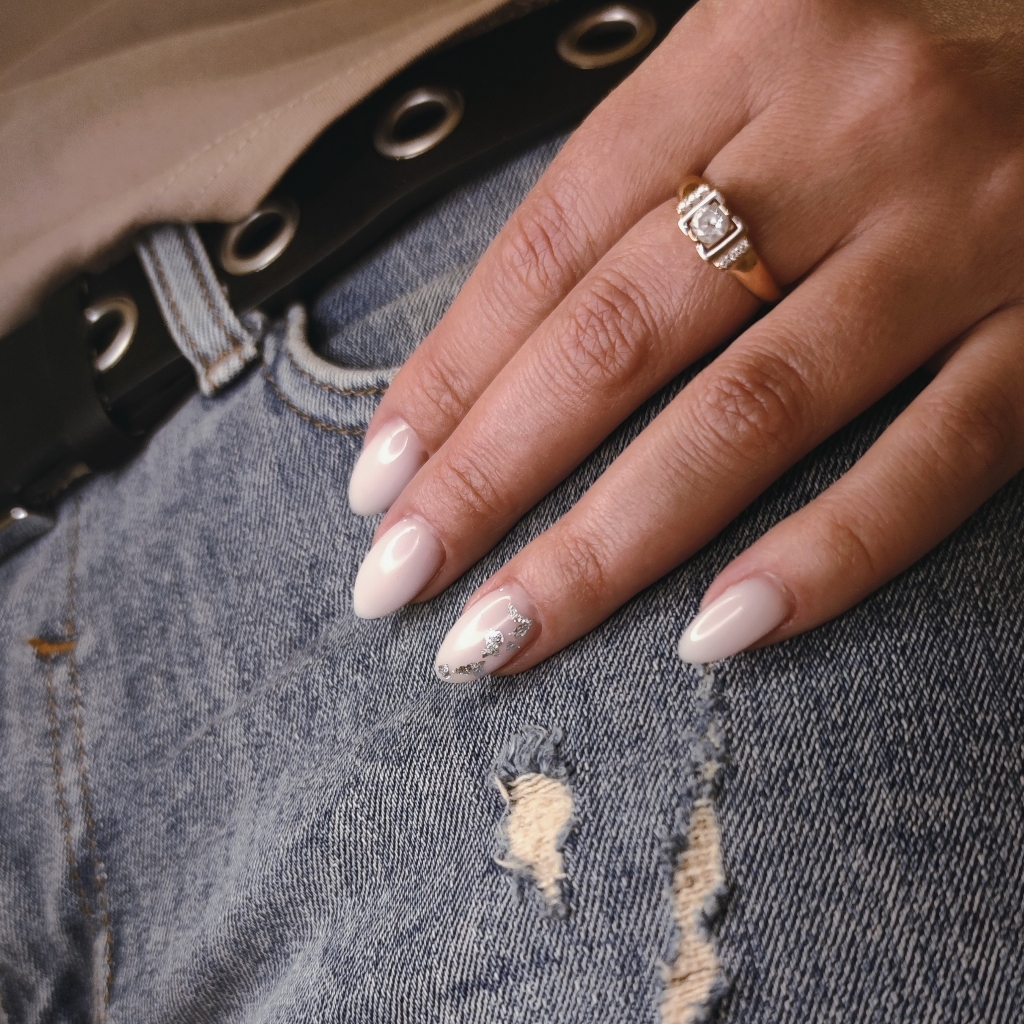 Наращивание ногтей