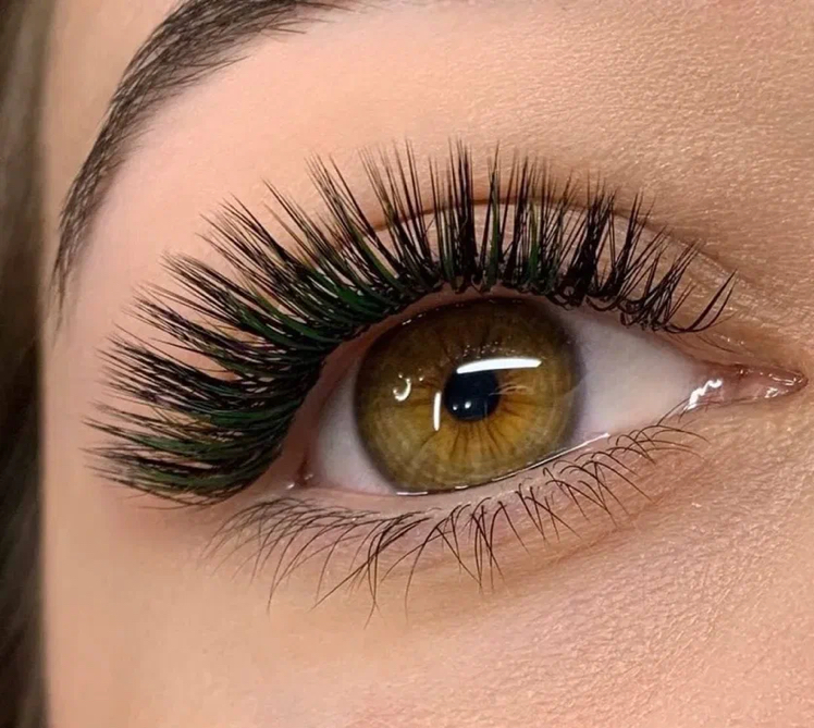 Наращивание ресниц эффект «Мокрый»
