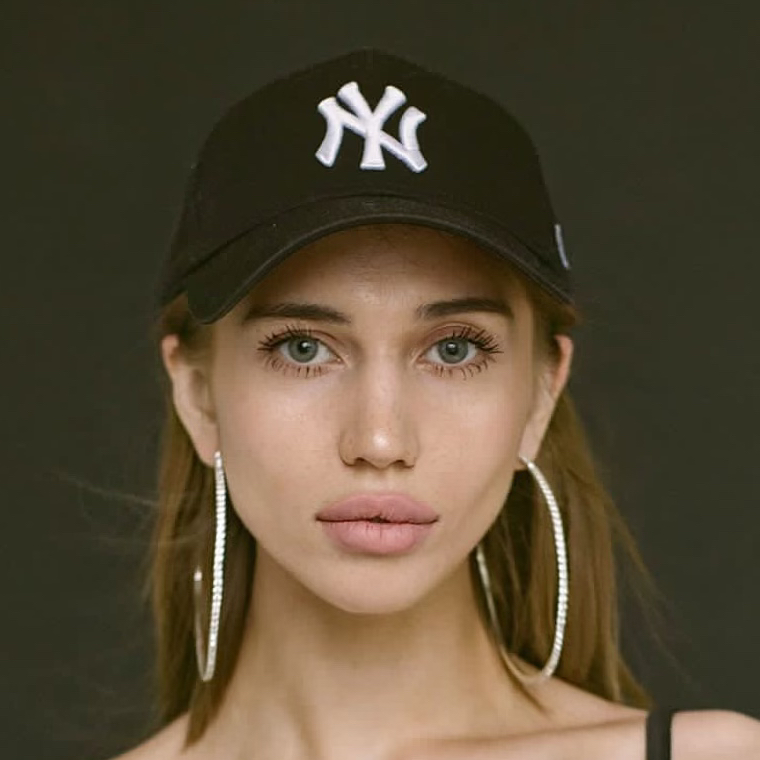 Елена (Топ Барбер)