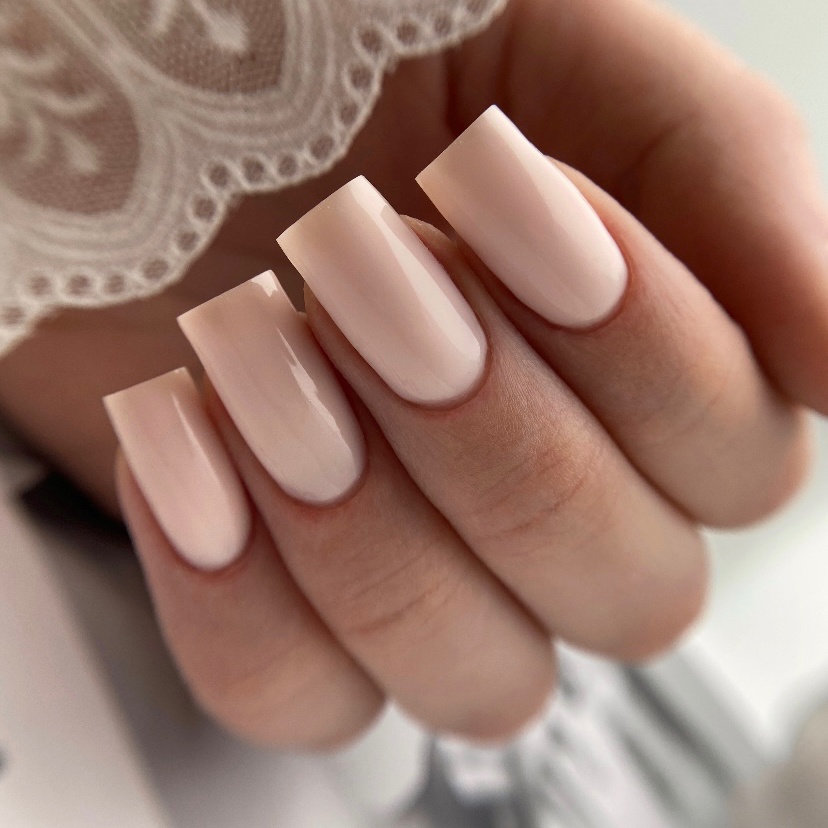 Маникюр с покрытием гель-лак