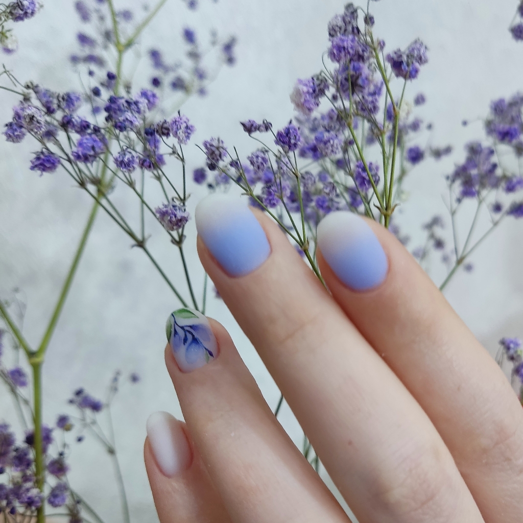 Дизайн Омбре ( растяжка в 2 цвета на  все пальцы  )