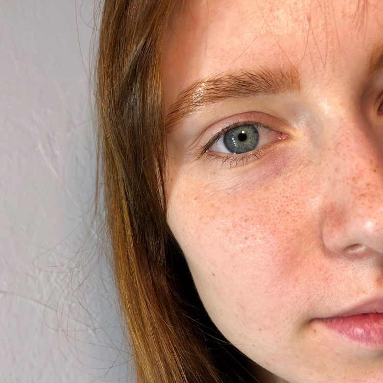 Оформление бровей