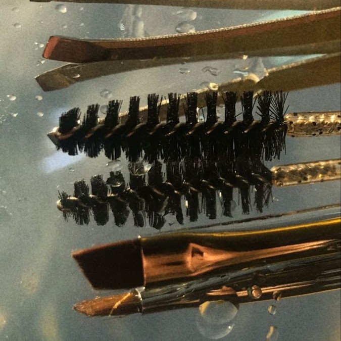 Оформление бровей с окрашиванием (коррекция, прореживание,осветление)